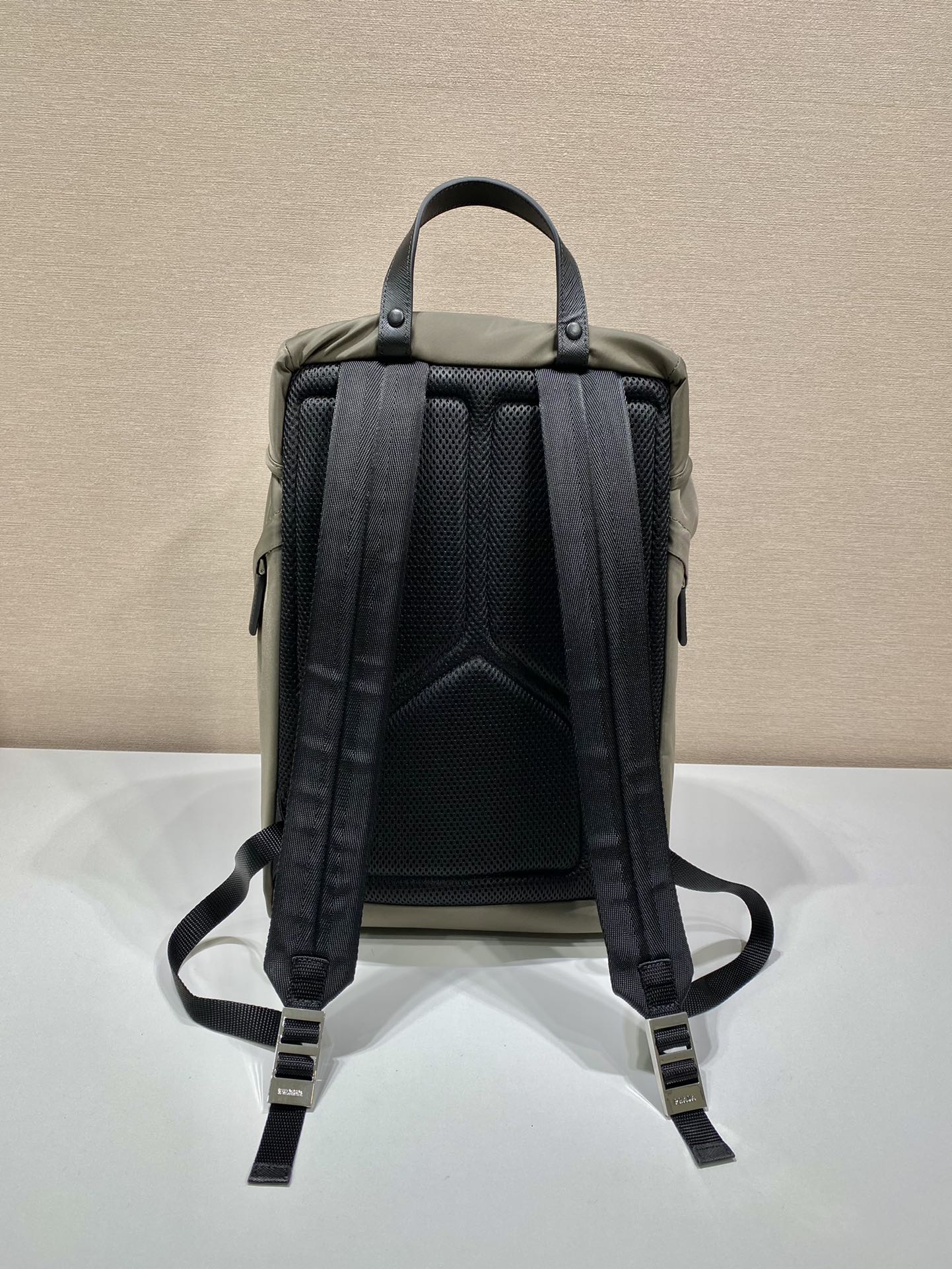 Pra*a  backpack