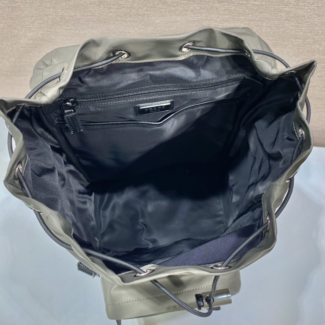 Pra*a  backpack