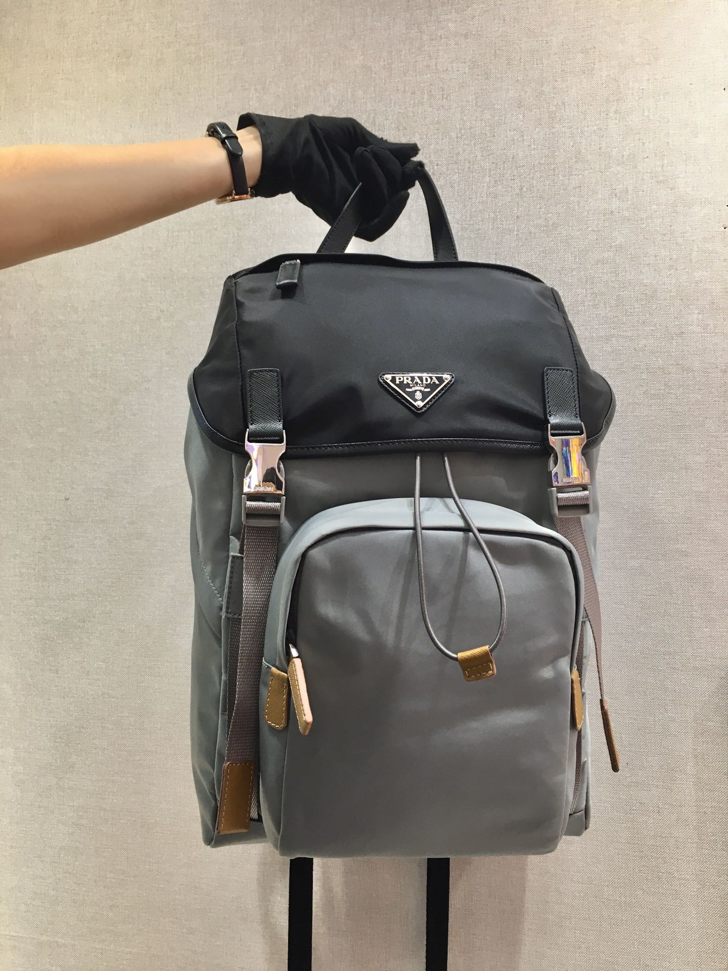 Pra*a  backpack