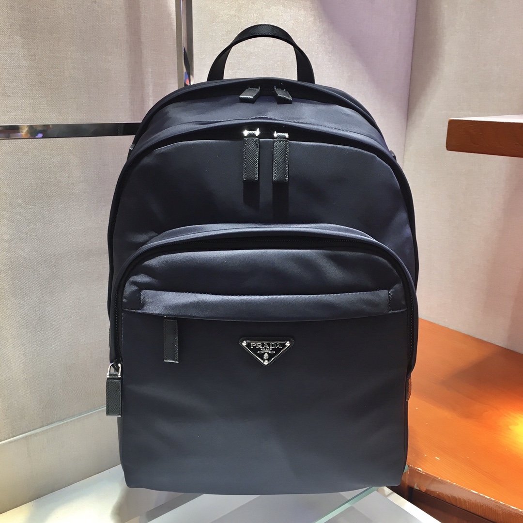 Pra*a saffiano backpack