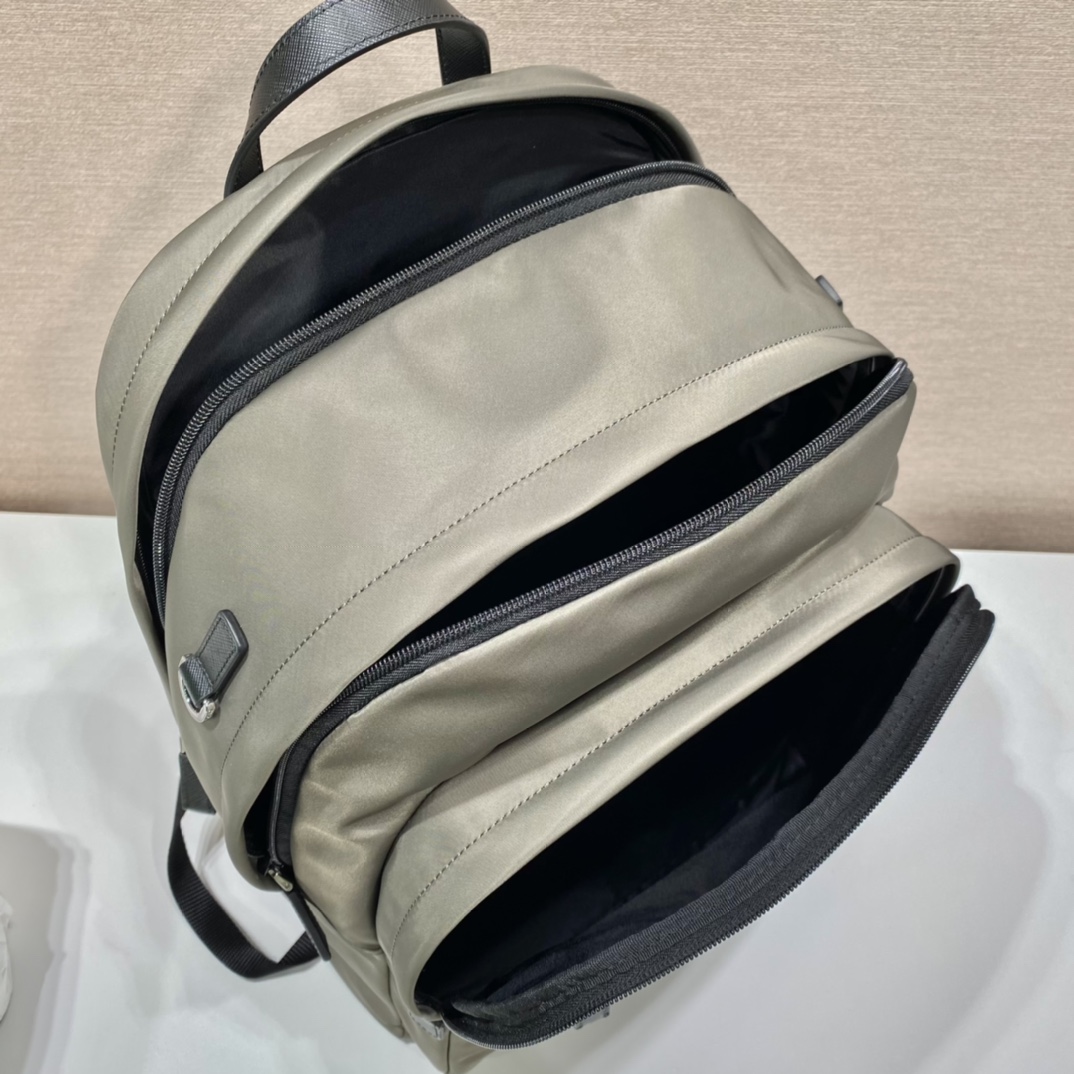 Pra*a saffiano backpack