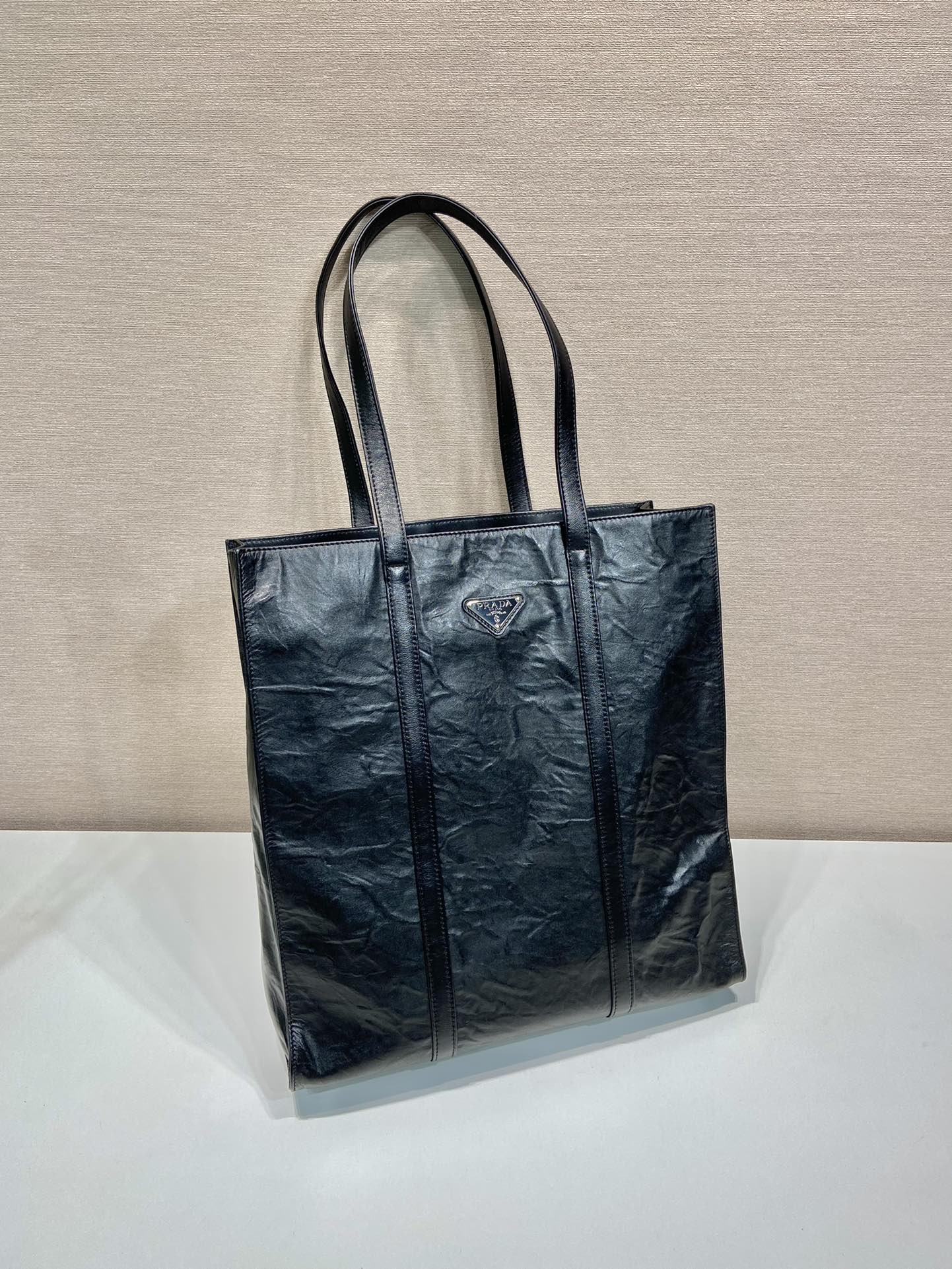 Pra*a medium antique nappa leather tote bag