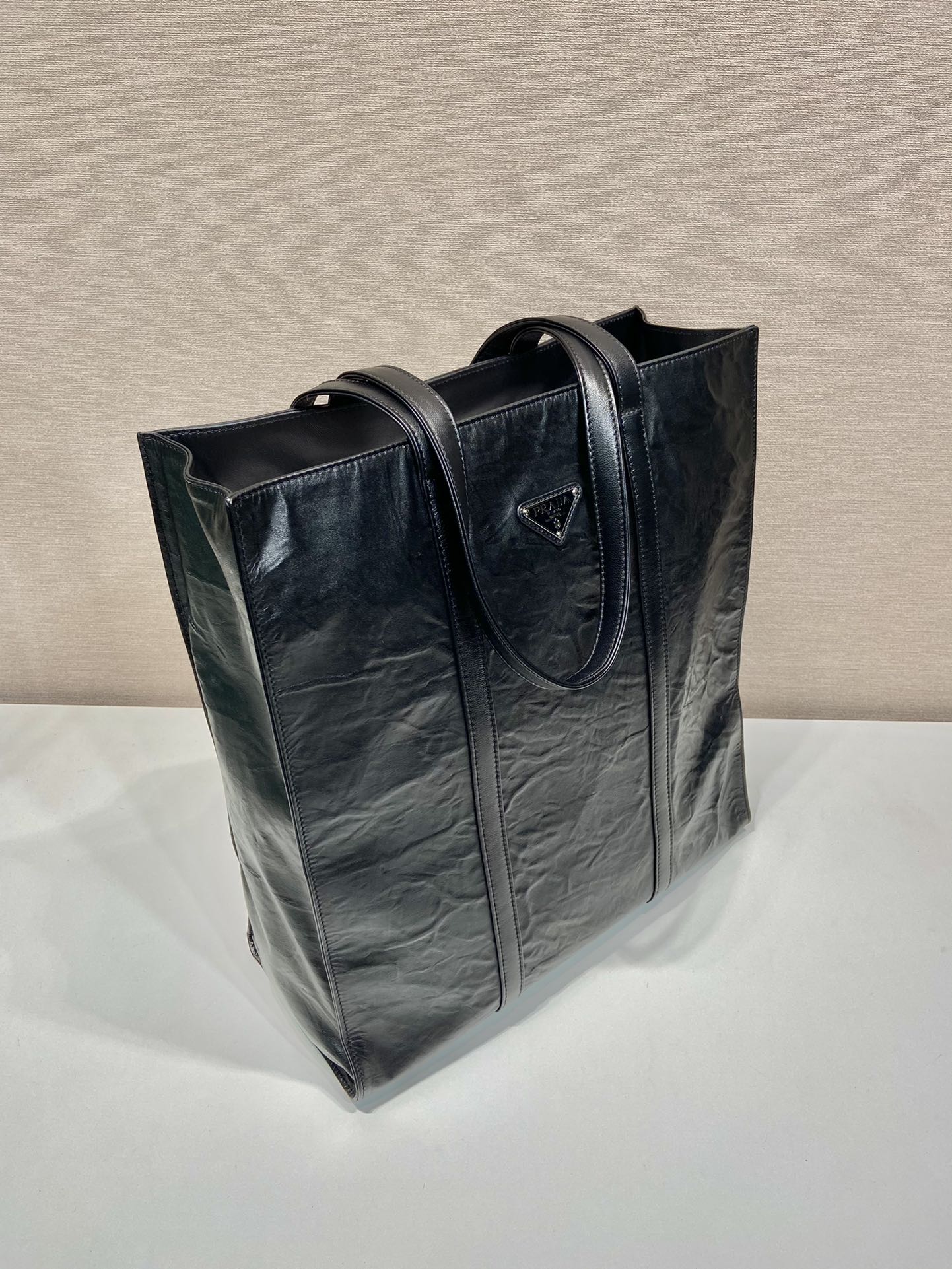 Pra*a medium antique nappa leather tote bag