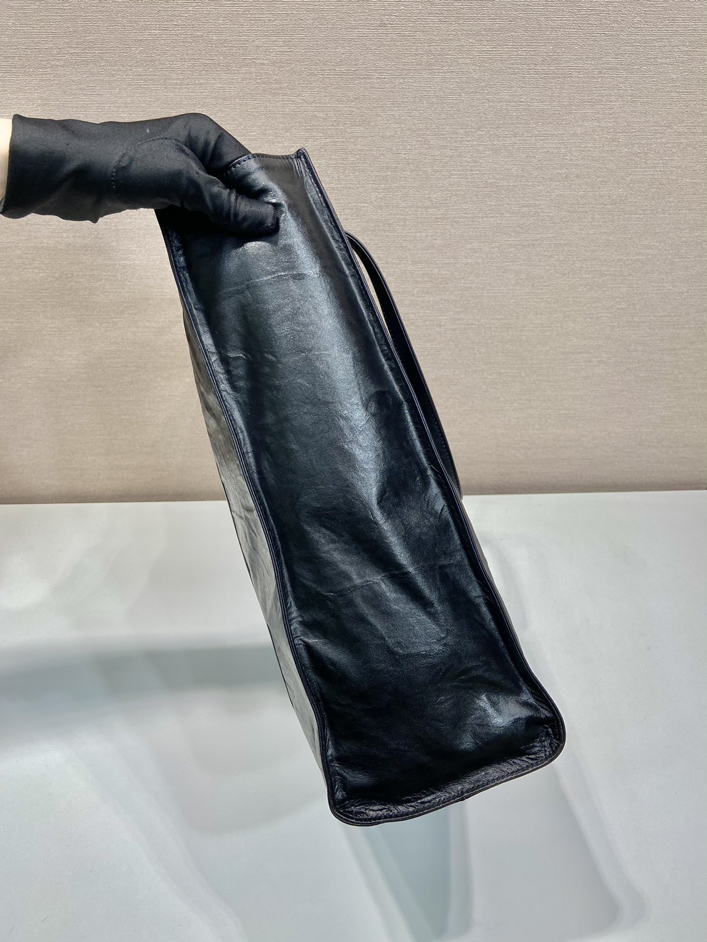 Pra*a medium antique nappa leather tote bag