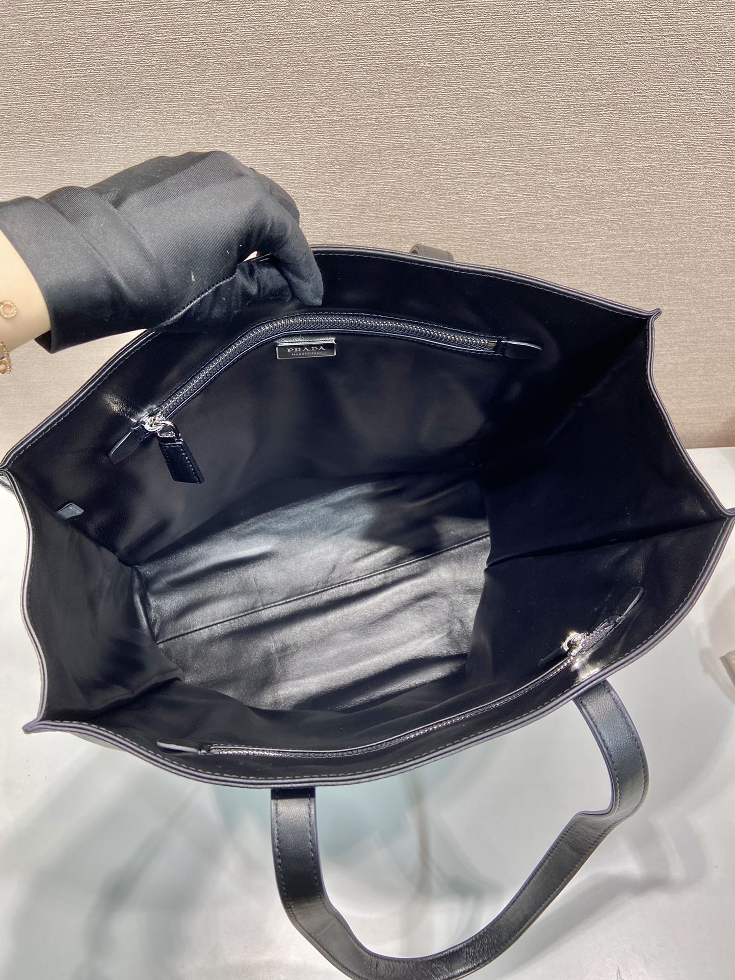 Pra*a medium antique nappa leather tote bag