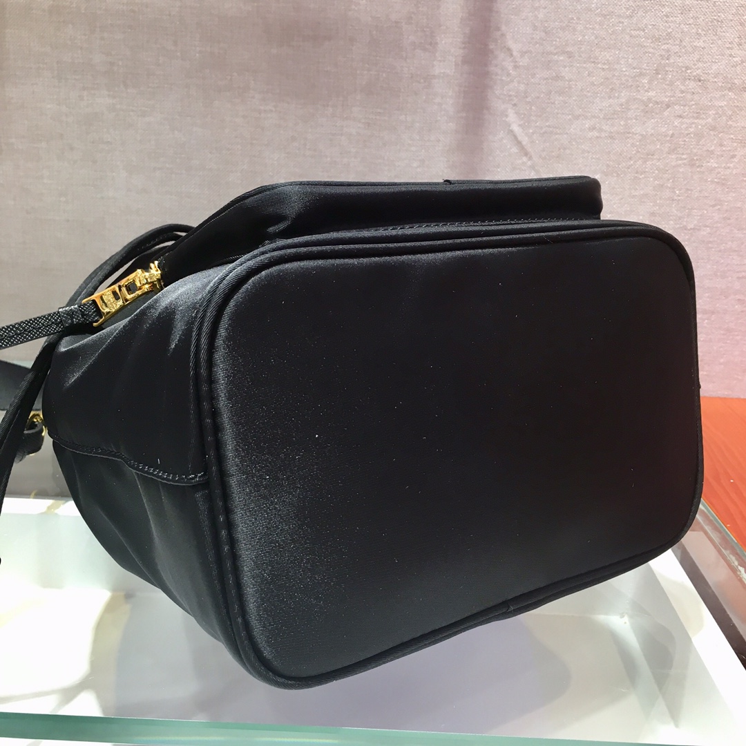 Pra*a jacquard drawstring shoulder bag