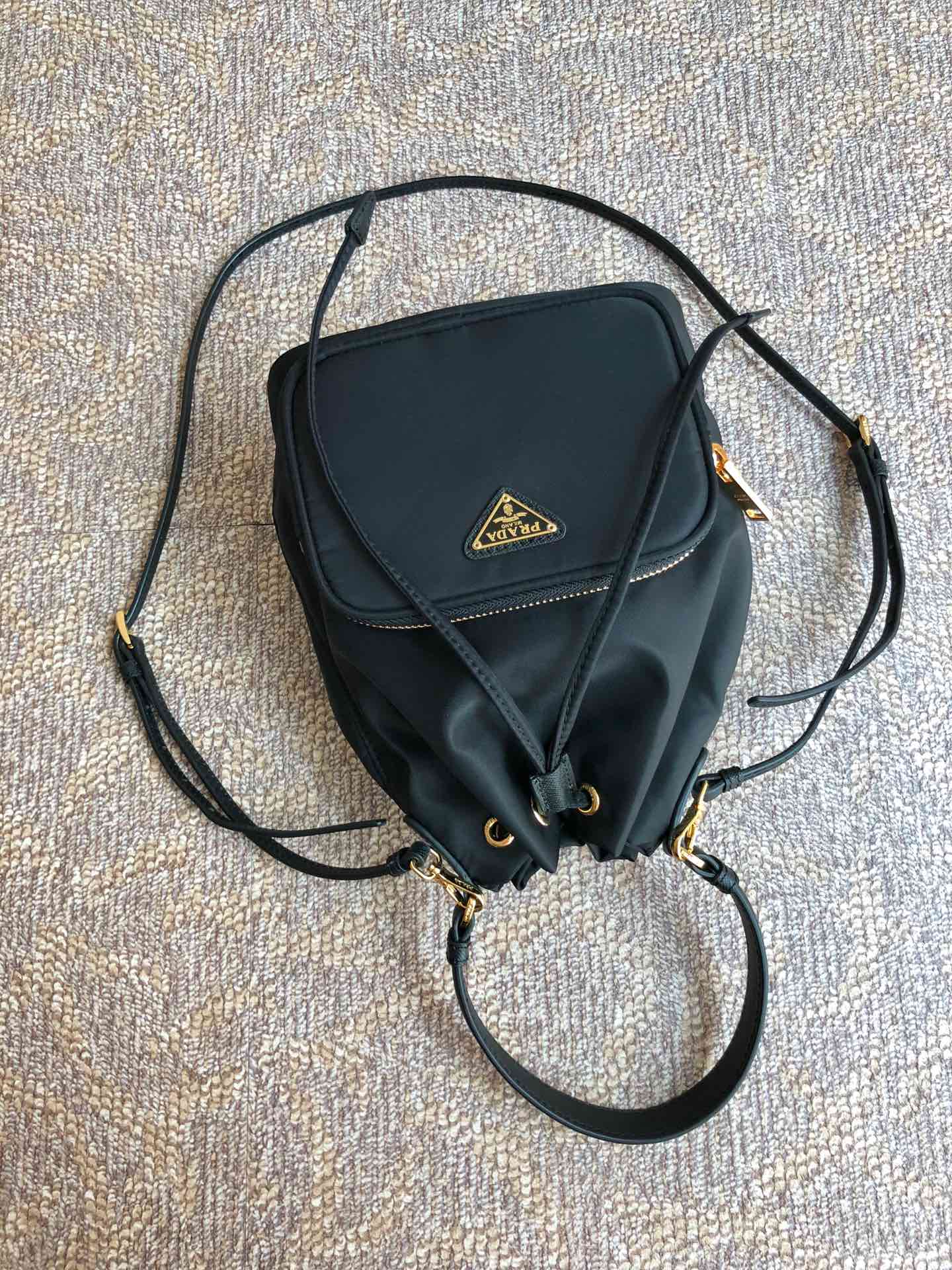 Pra*a shoulder bag