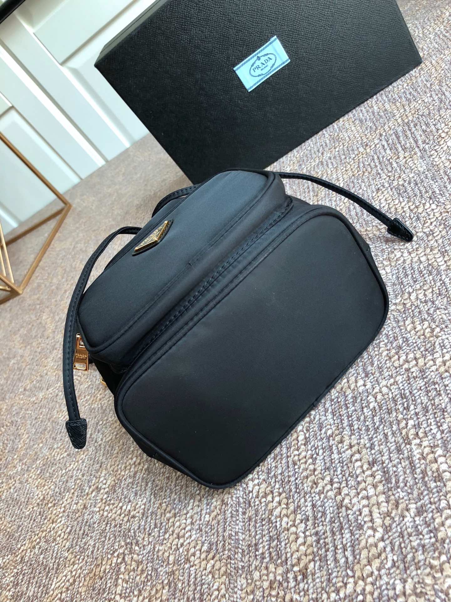 Pra*a shoulder bag