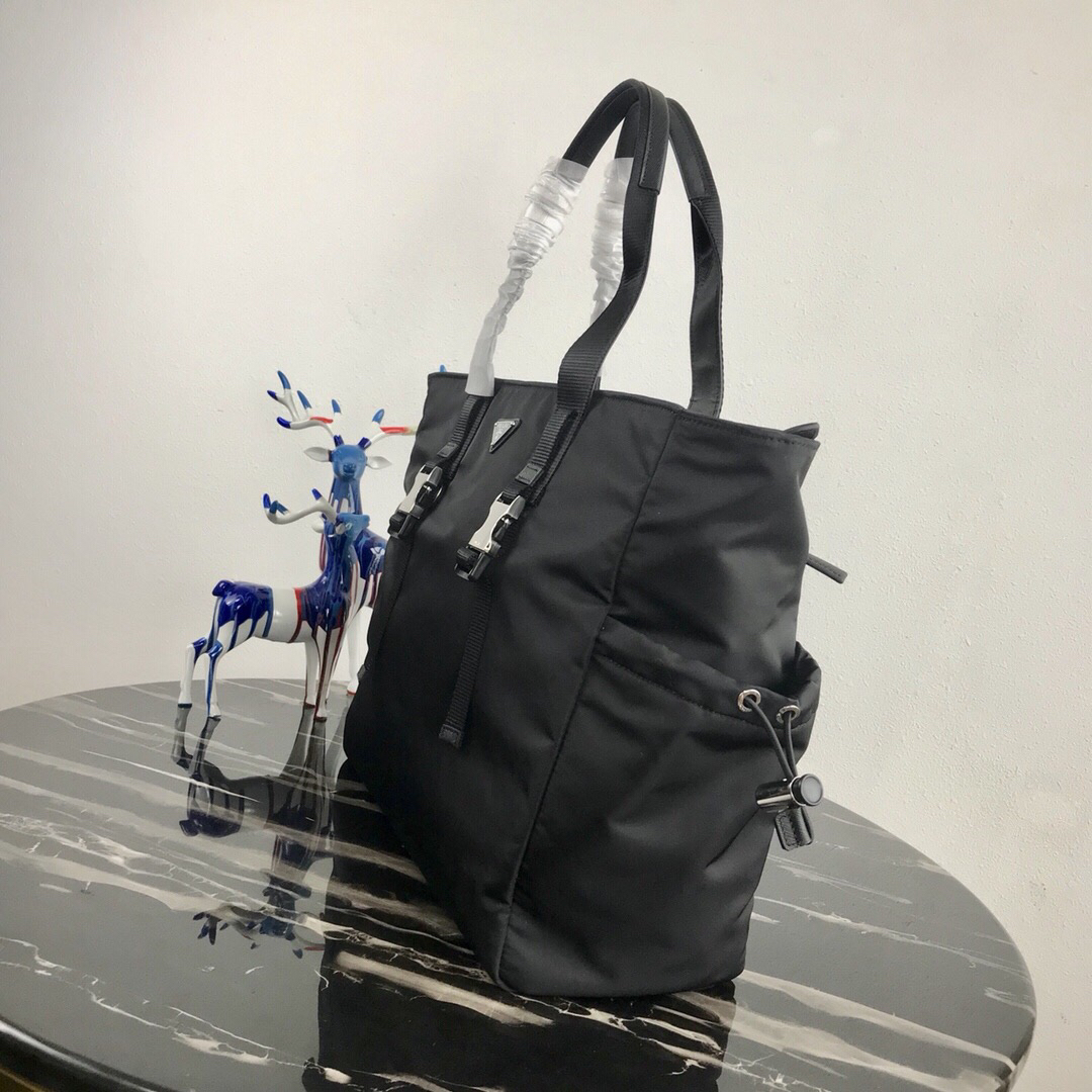 Pra*a nylon tote bag
