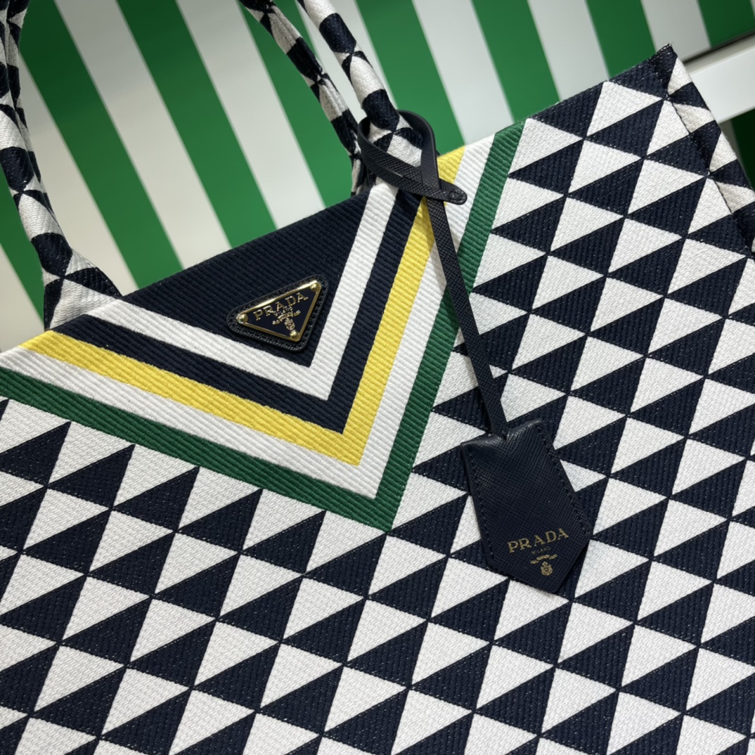Pra*a symbole embroidered fabric tote bag