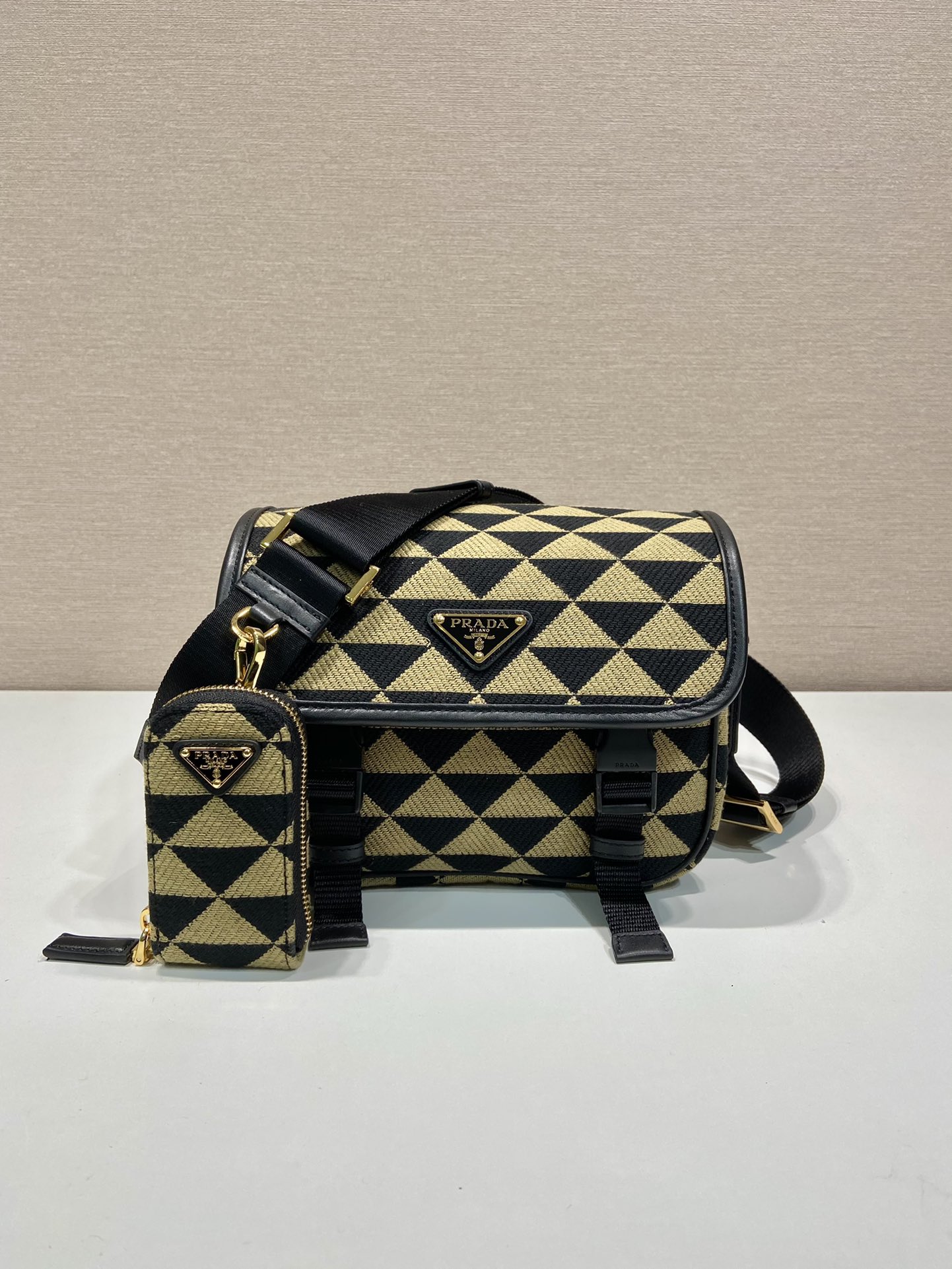 Pra*a shoulder bag