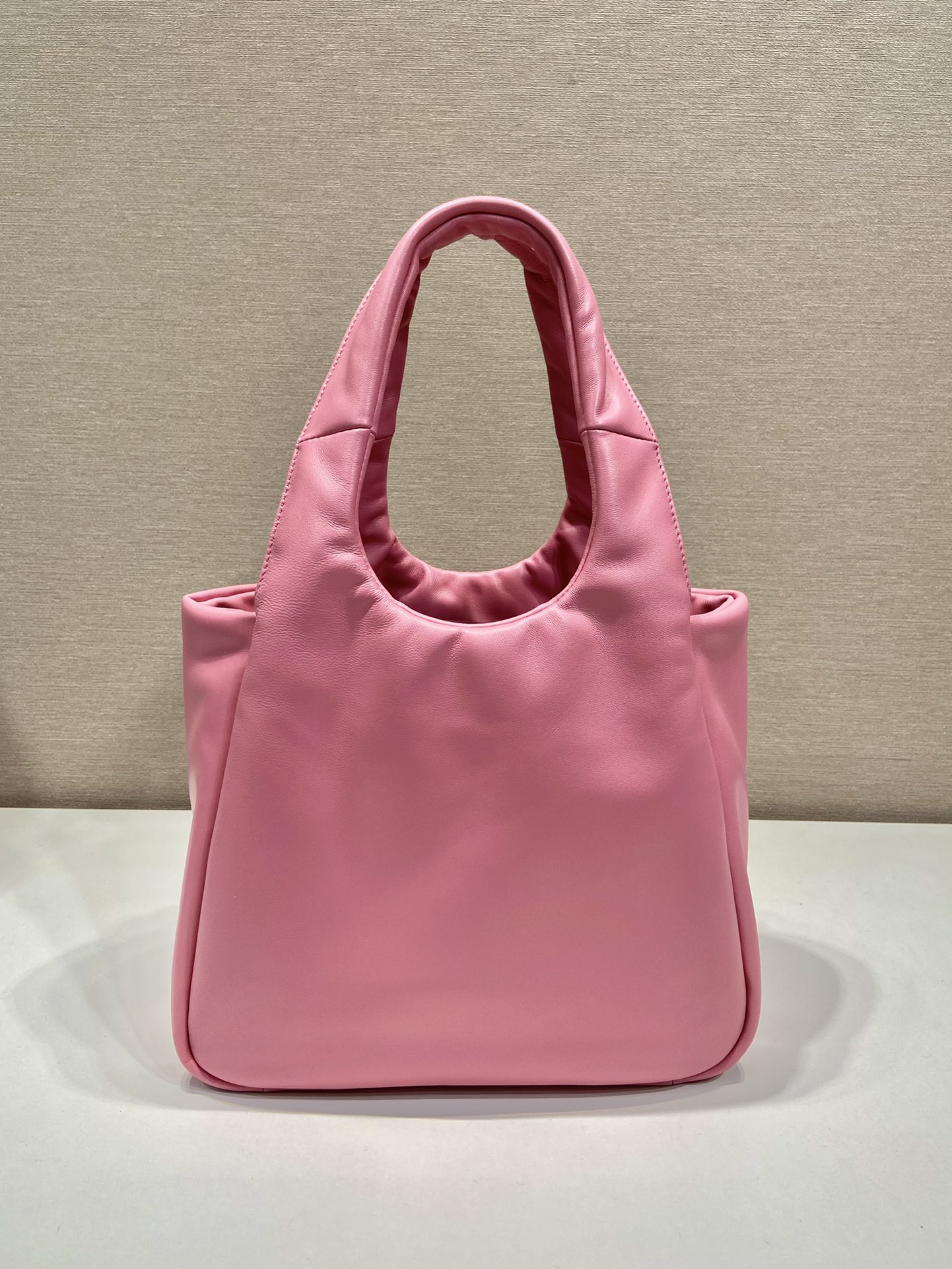 medium padded Pra*a soft nappa leather bag