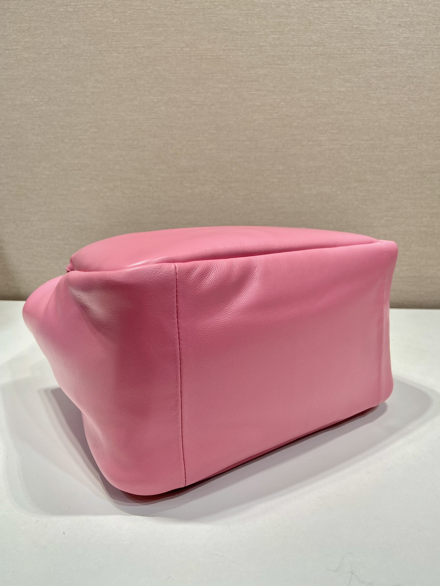 medium padded Pra*a soft nappa leather bag