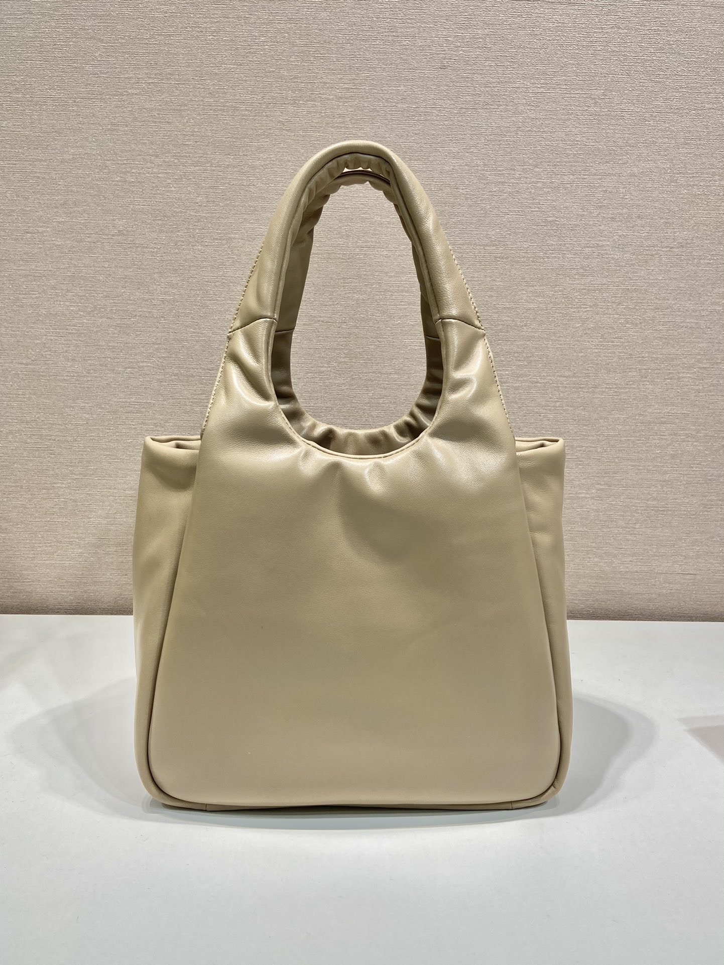 medium padded Pra*a soft nappa leather bag