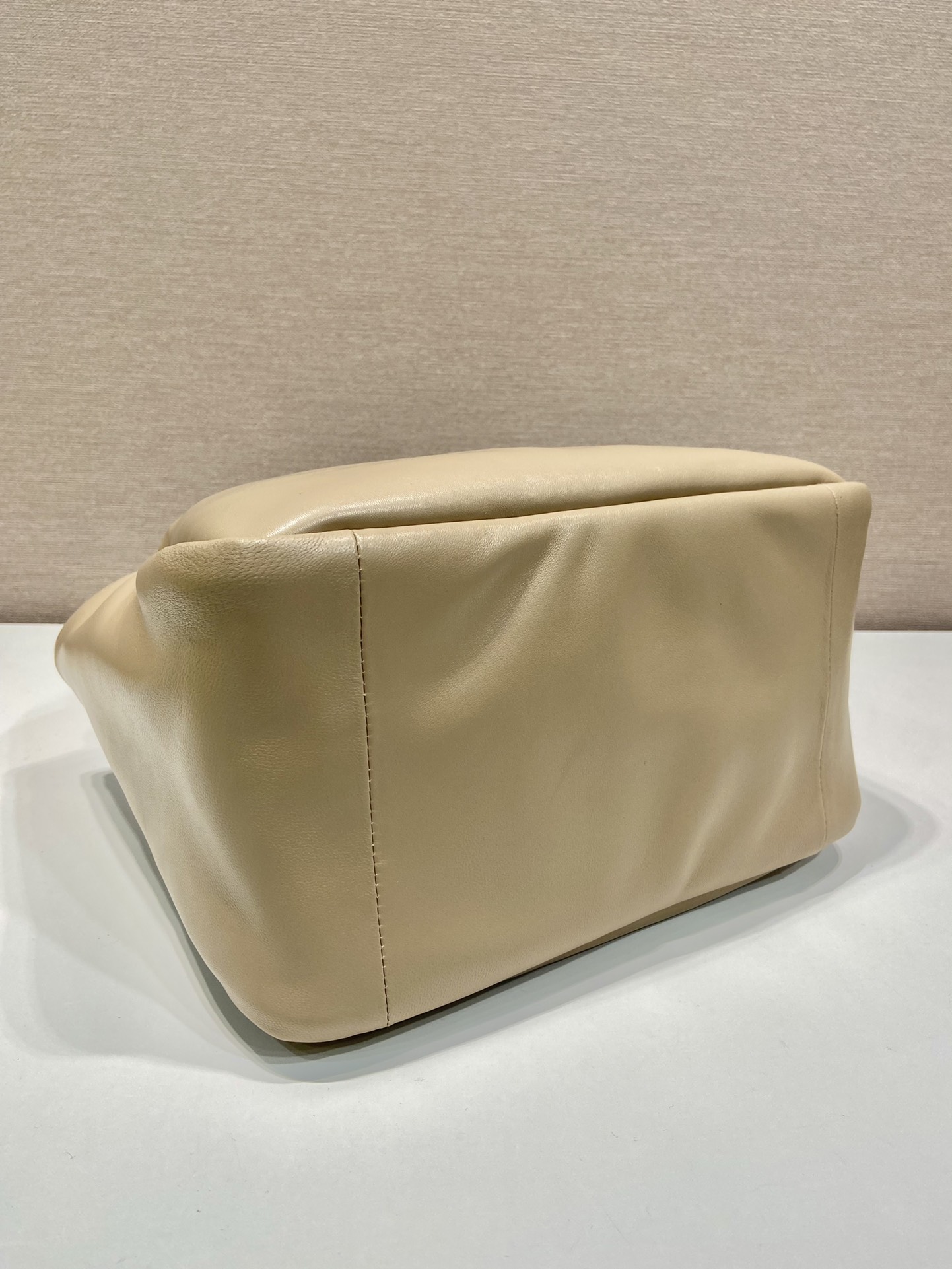 medium padded Pra*a soft nappa leather bag