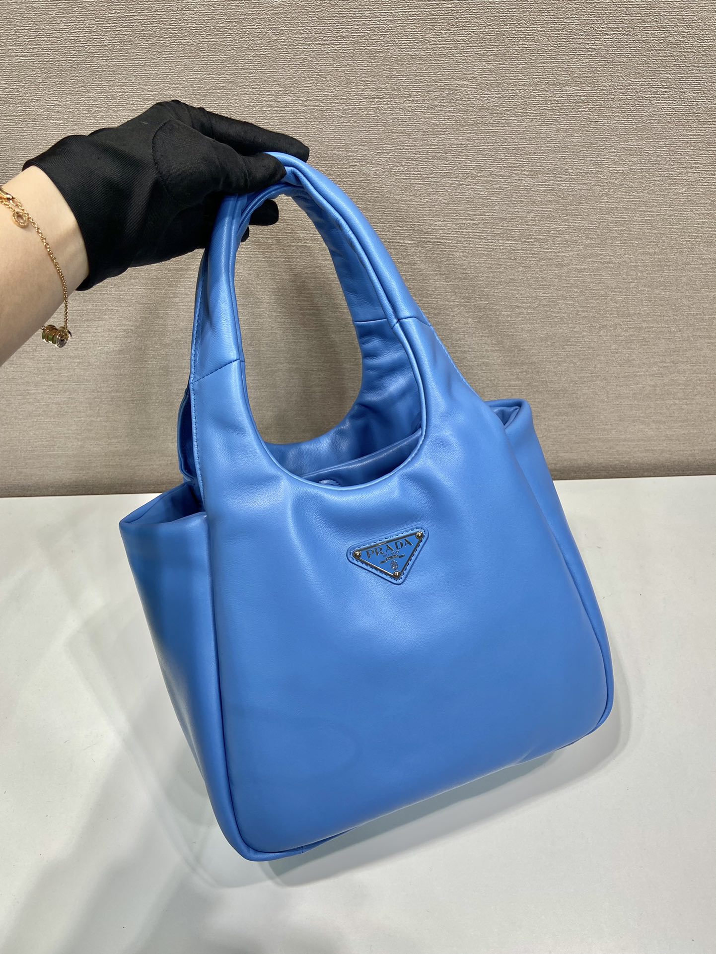 medium padded Pra*a soft nappa leather bag