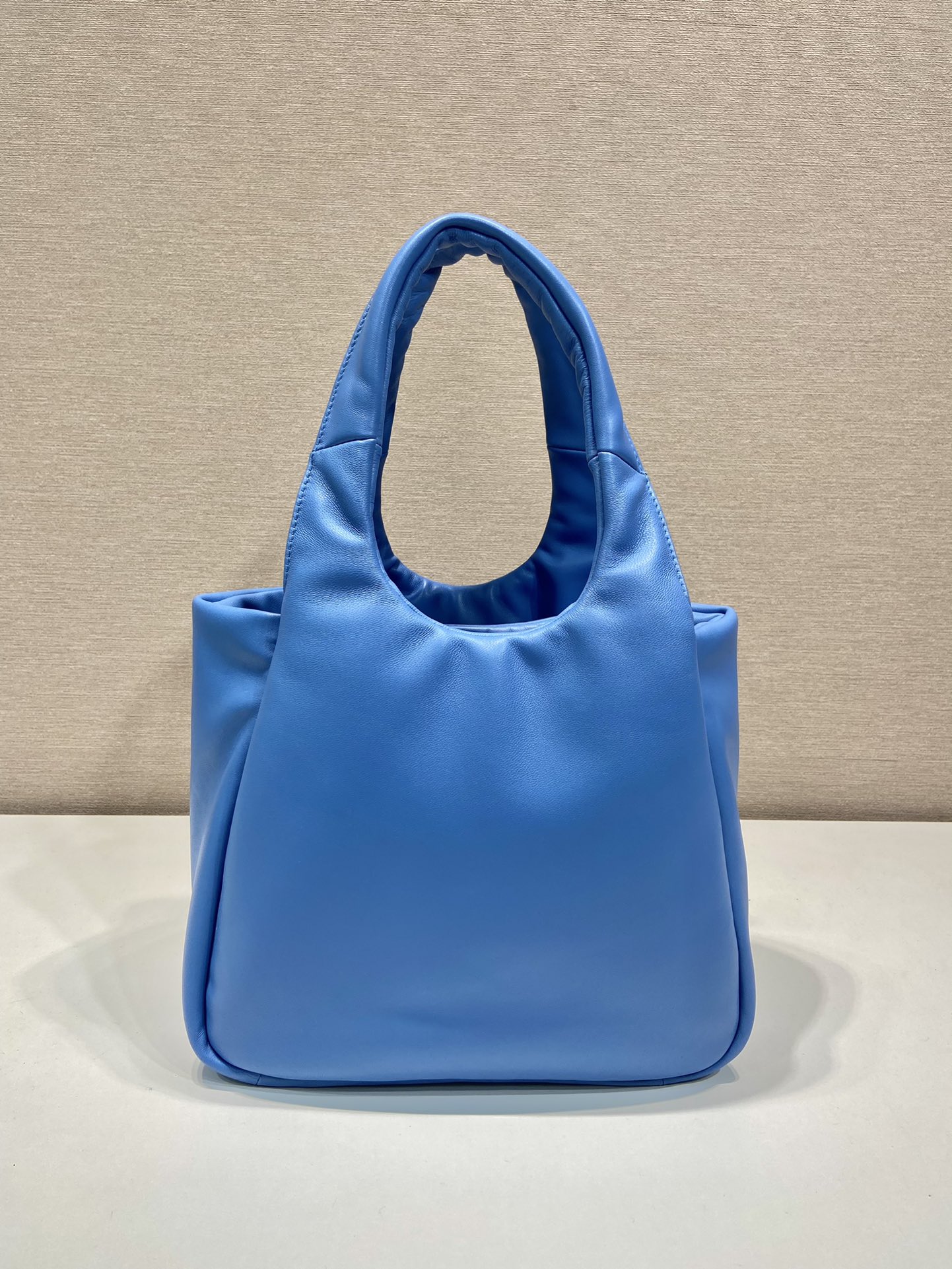 medium padded Pra*a soft nappa leather bag