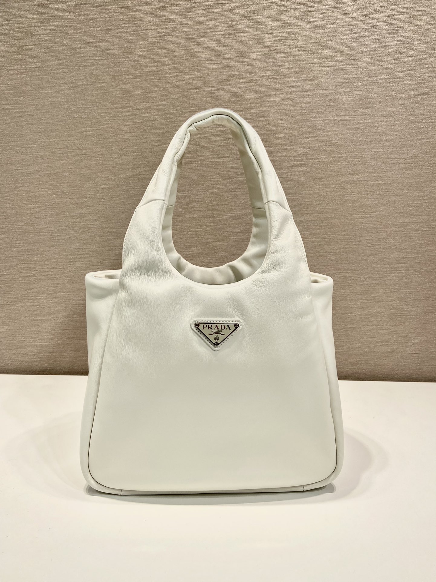medium padded Pra*a soft nappa leather bag
