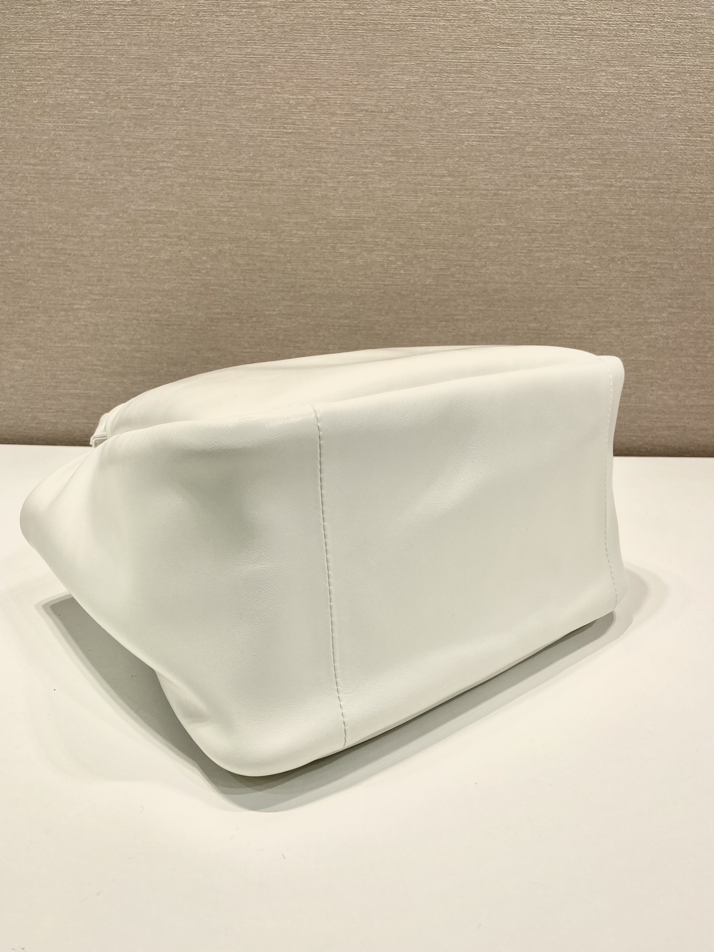 medium padded Pra*a soft nappa leather bag