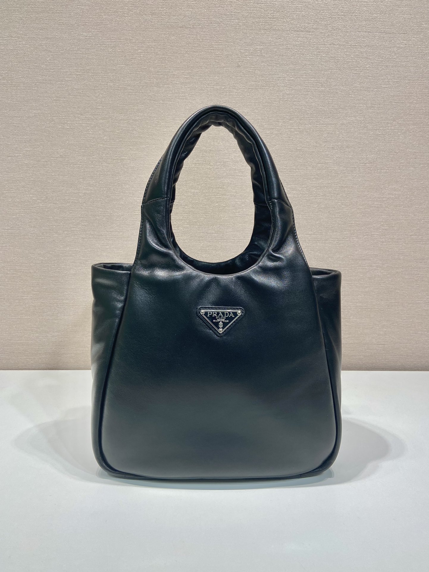 medium padded Pra*a soft nappa leather bag