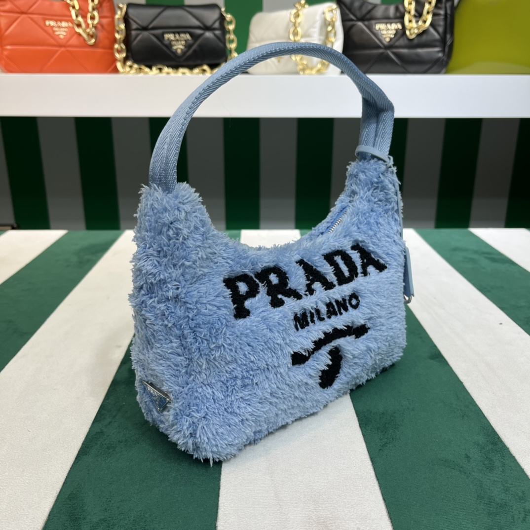 Pra*a re-edition 2000 hobo bag