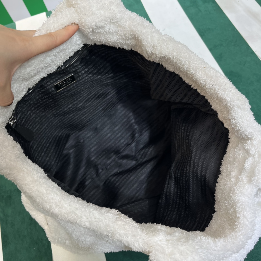 Pra*a terry tote bag
