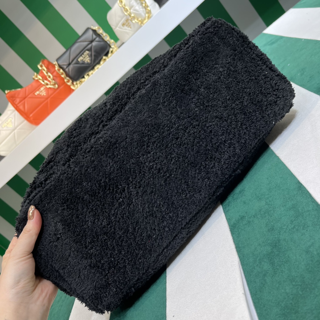 Pra*a terry tote bag