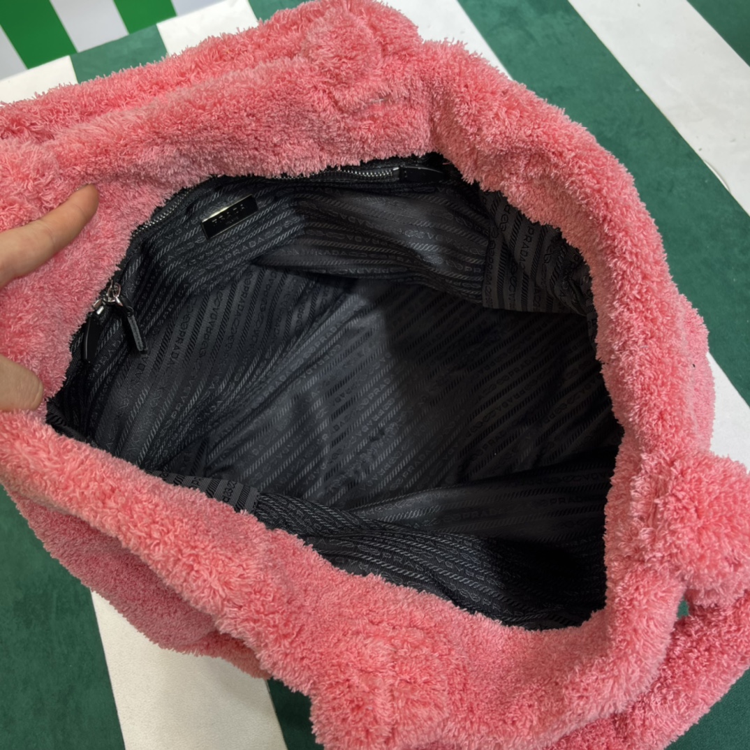 Pra*a terry tote bag
