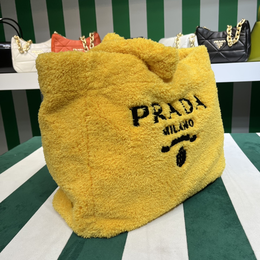 Pra*a terry tote bag