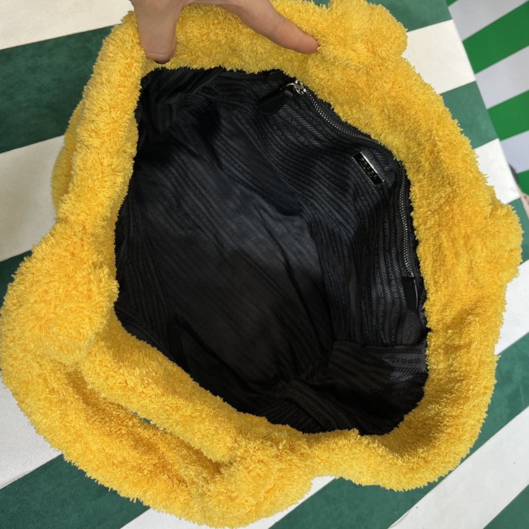 Pra*a terry tote bag