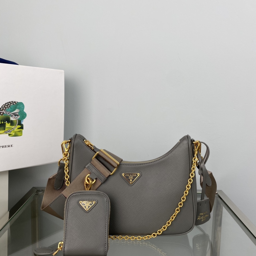 Pra*a re-edition 2005 saffiano leather bag