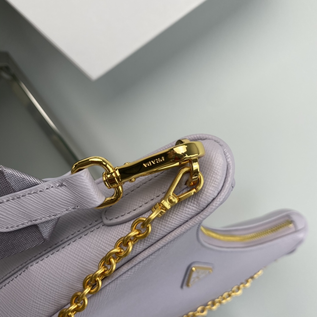 Pra*a re-edition 2005 saffiano leather bag