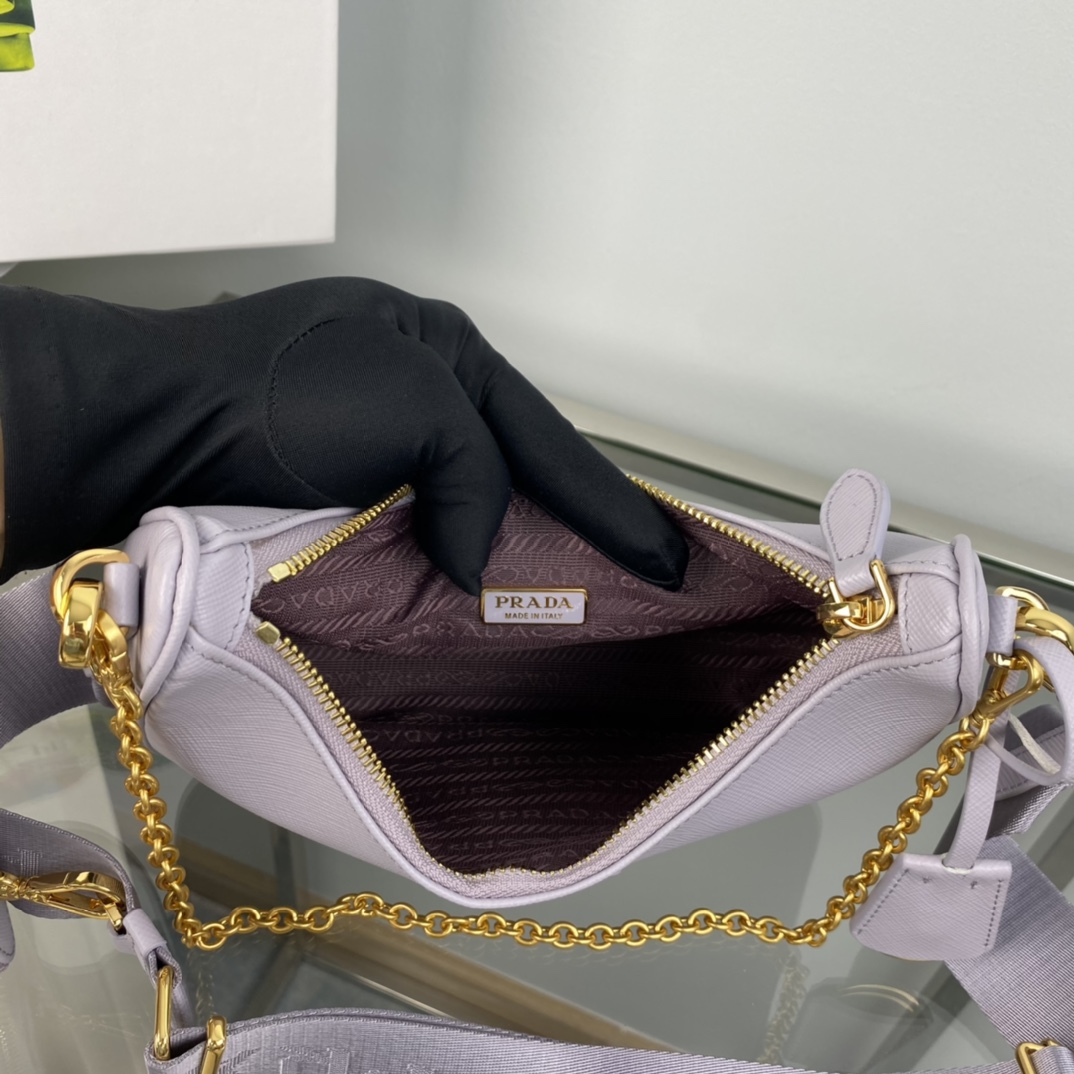Pra*a re-edition 2005 saffiano leather bag