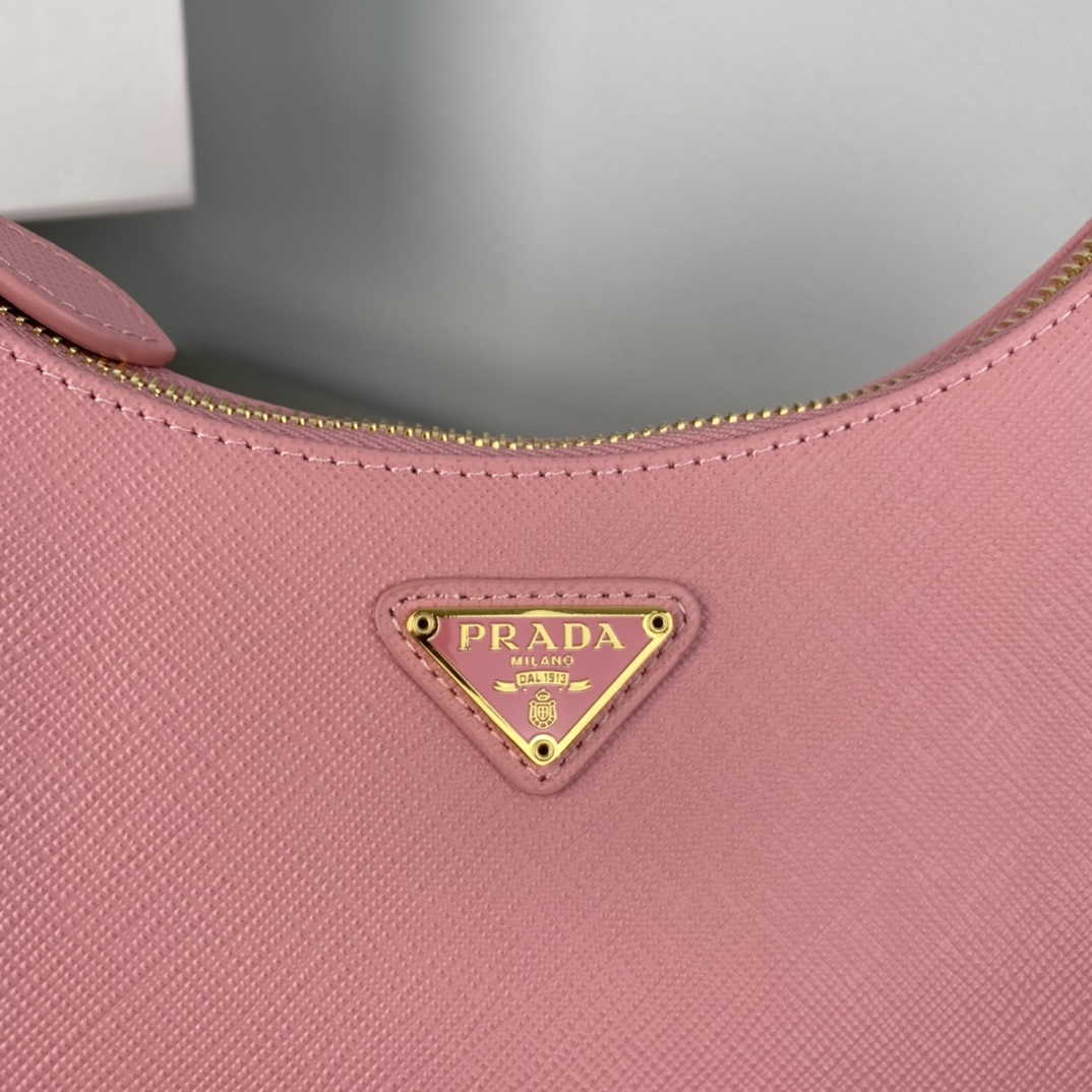 Pra*a re-edition 2005 saffiano leather bag