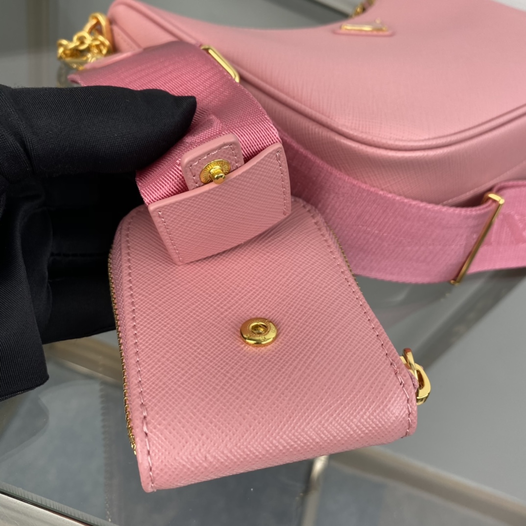 Pra*a re-edition 2005 saffiano leather bag