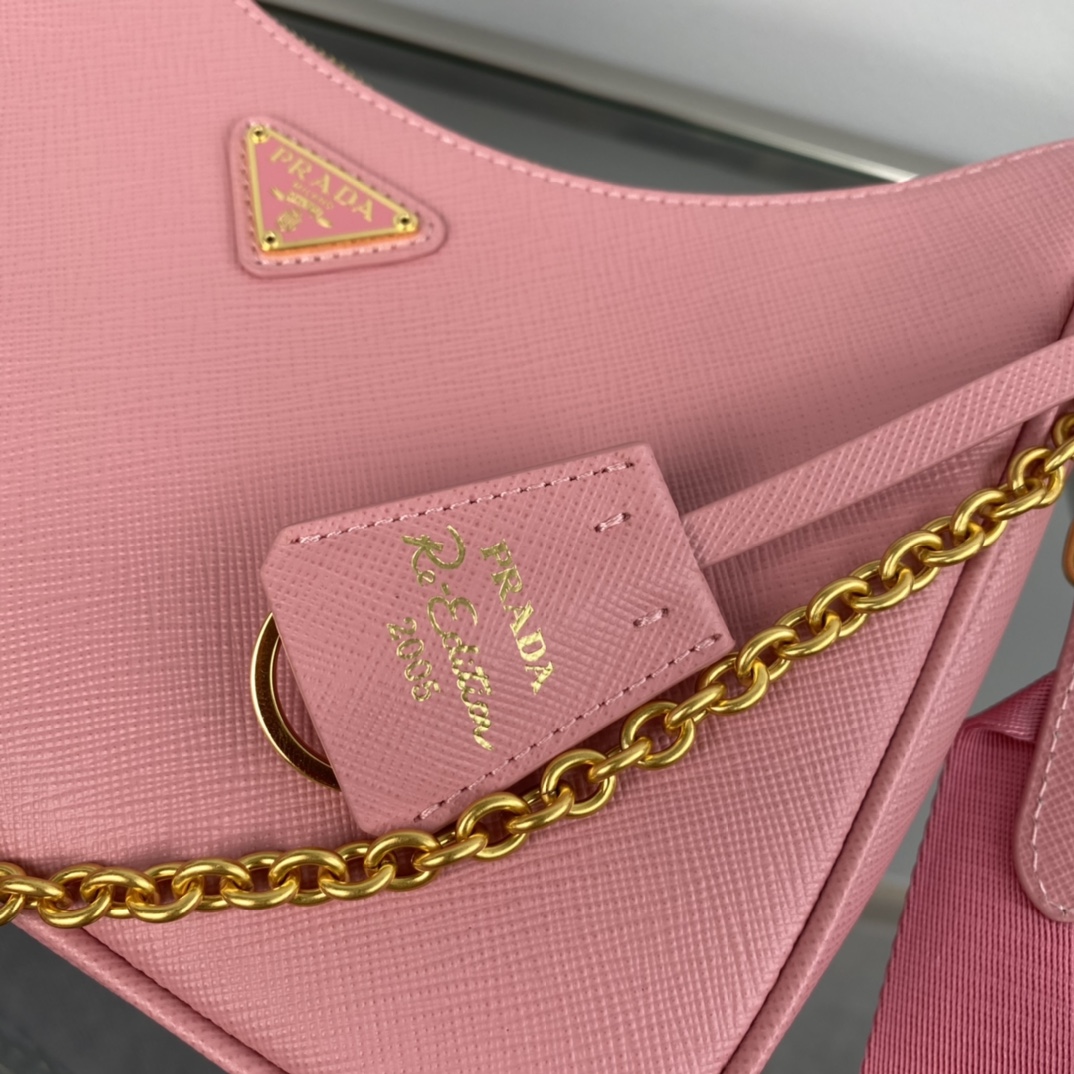Pra*a re-edition 2005 saffiano leather bag