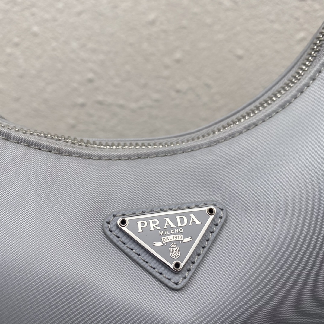 Pra*a re-edition 2005 re-nylon mini bag