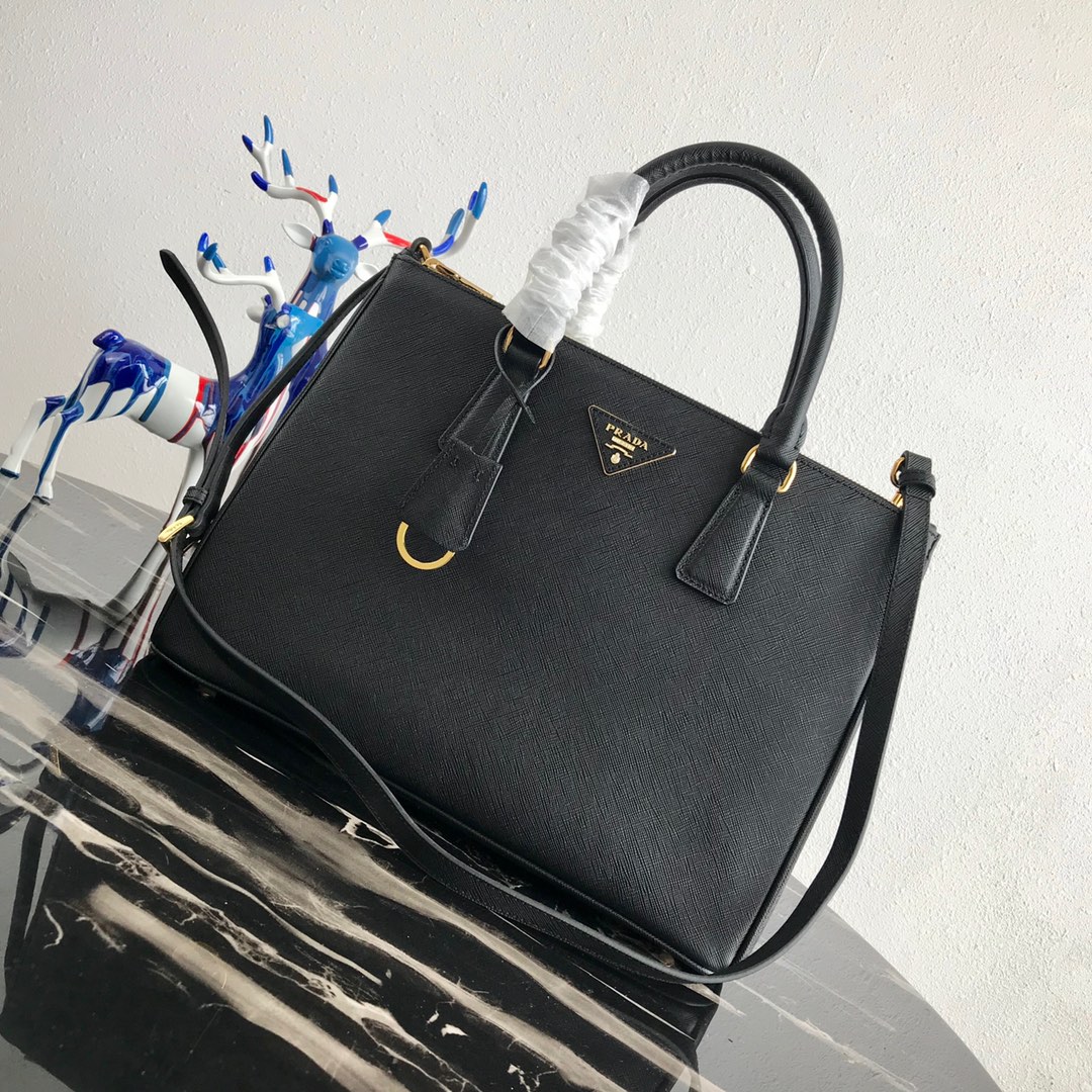 large Pra*a galleria saffiano leather bag