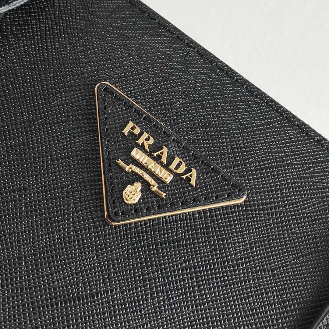 large Pra*a galleria saffiano leather bag
