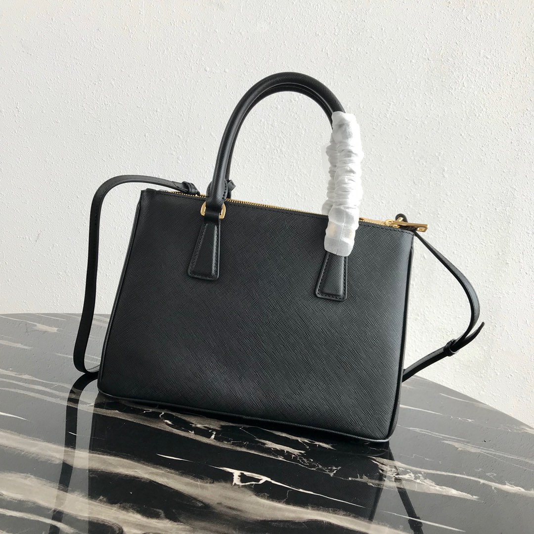 medium Pra*a galleria saffiano leather bag