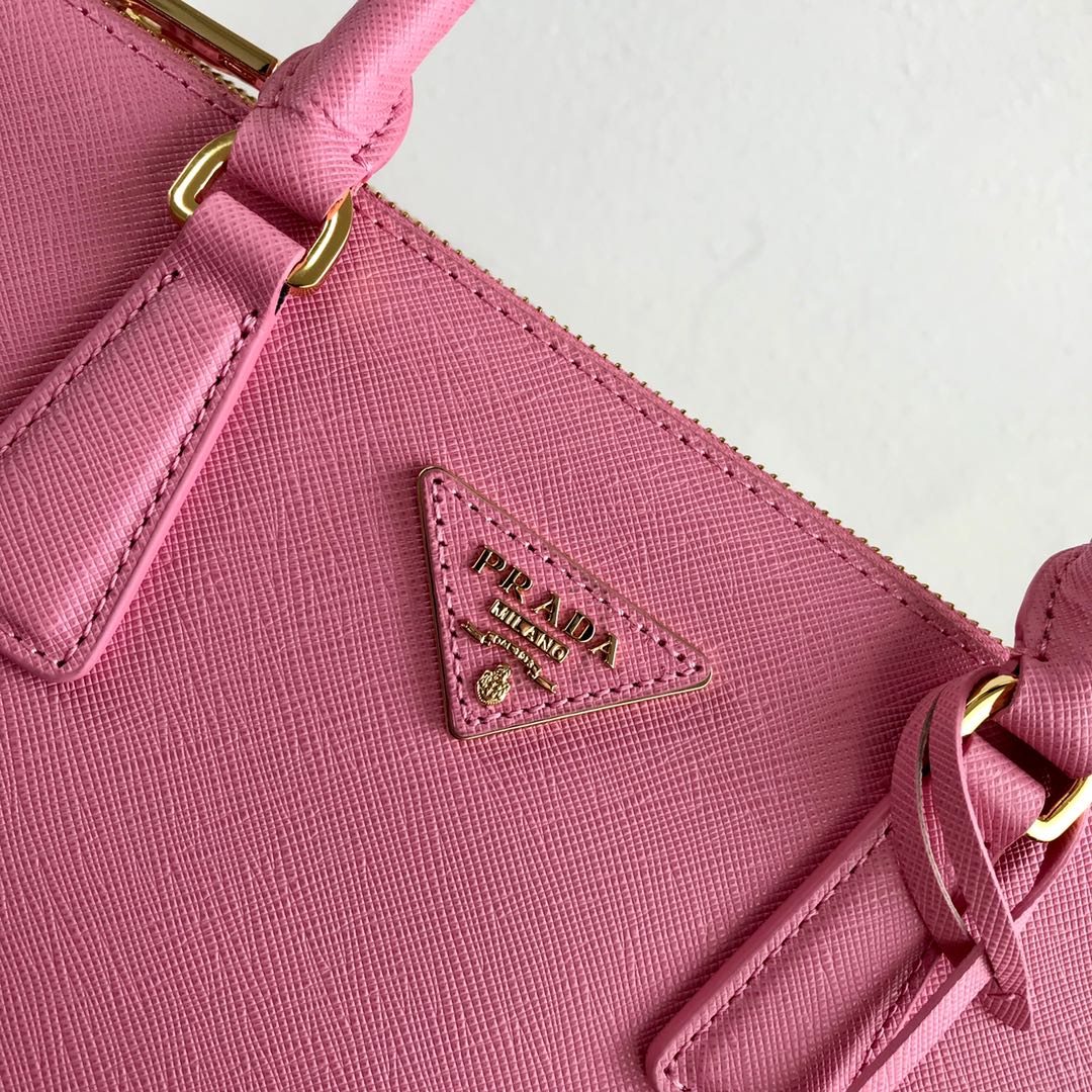 medium Pra*a galleria saffiano leather bag