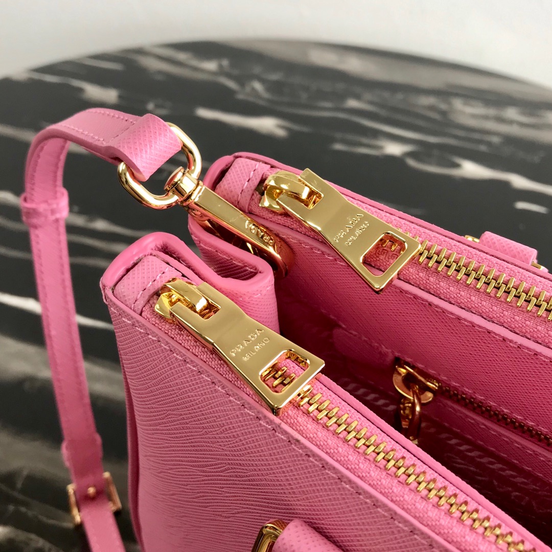 medium Pra*a galleria saffiano leather bag