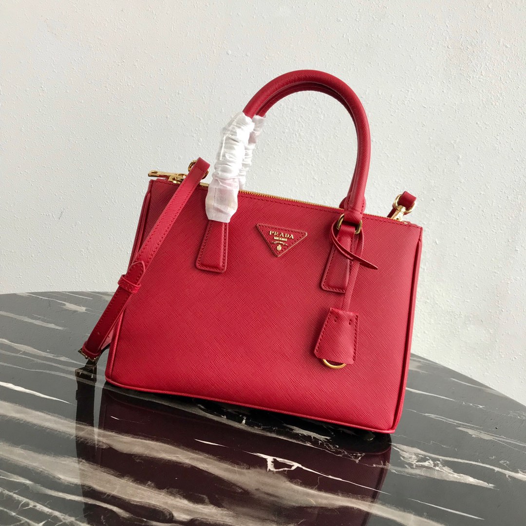 medium Pra*a galleria saffiano leather bag