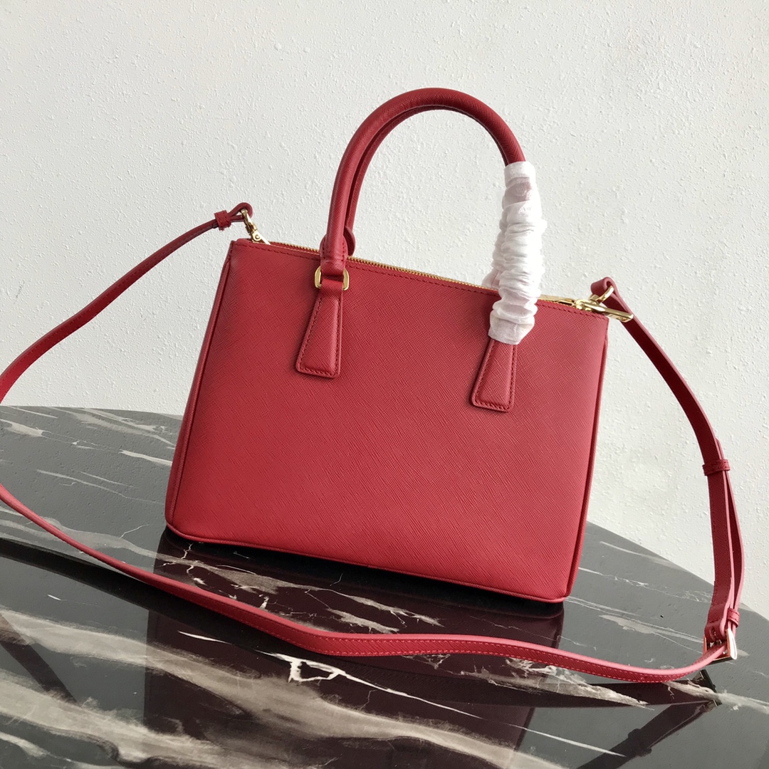 medium Pra*a galleria saffiano leather bag