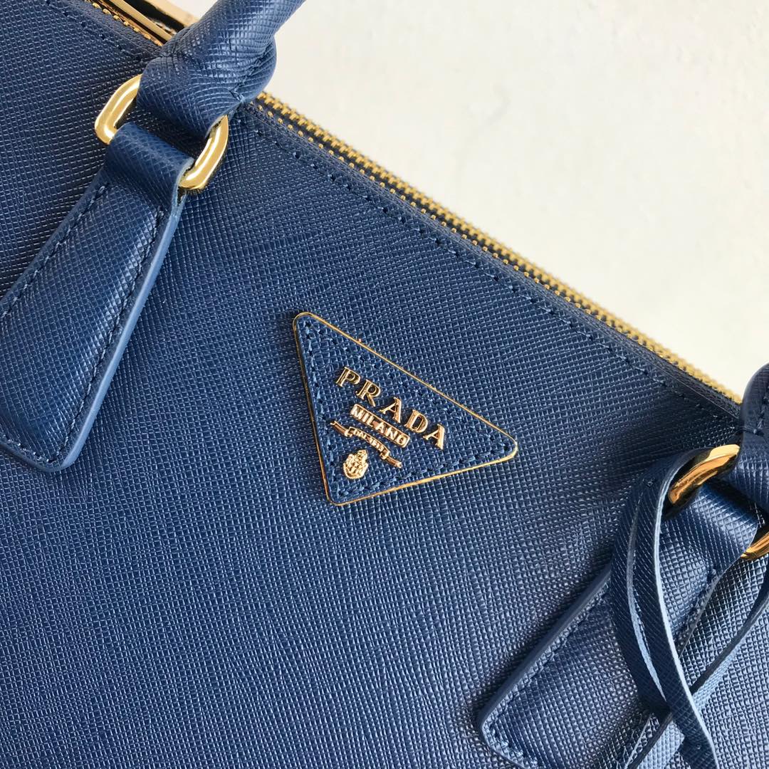 medium Pra*a galleria saffiano leather bag