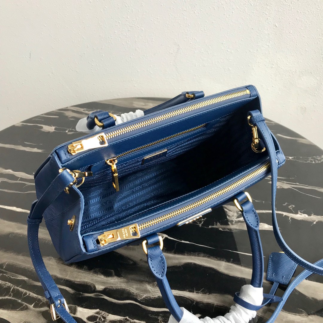 medium Pra*a galleria saffiano leather bag