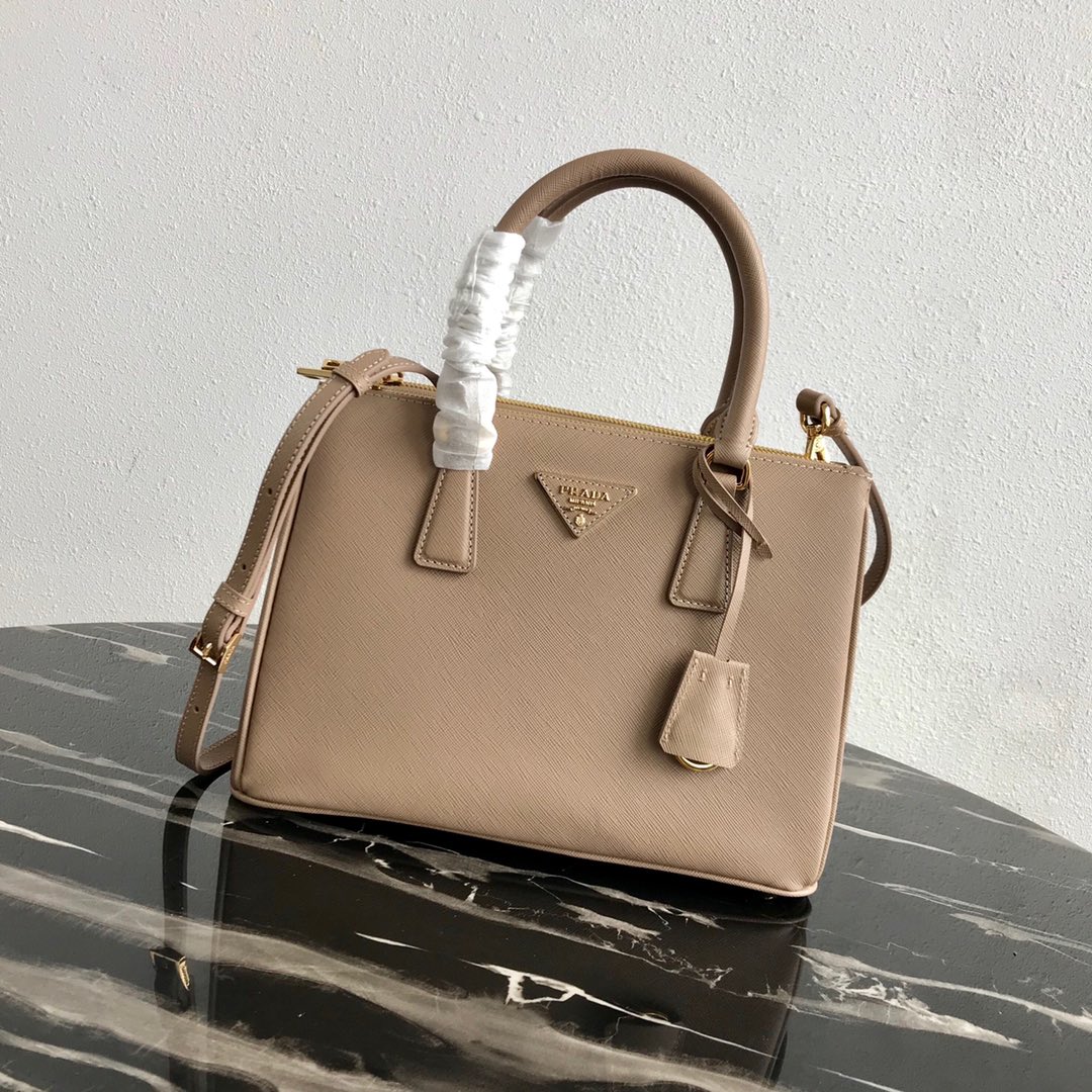 medium Pra*a galleria saffiano leather bag