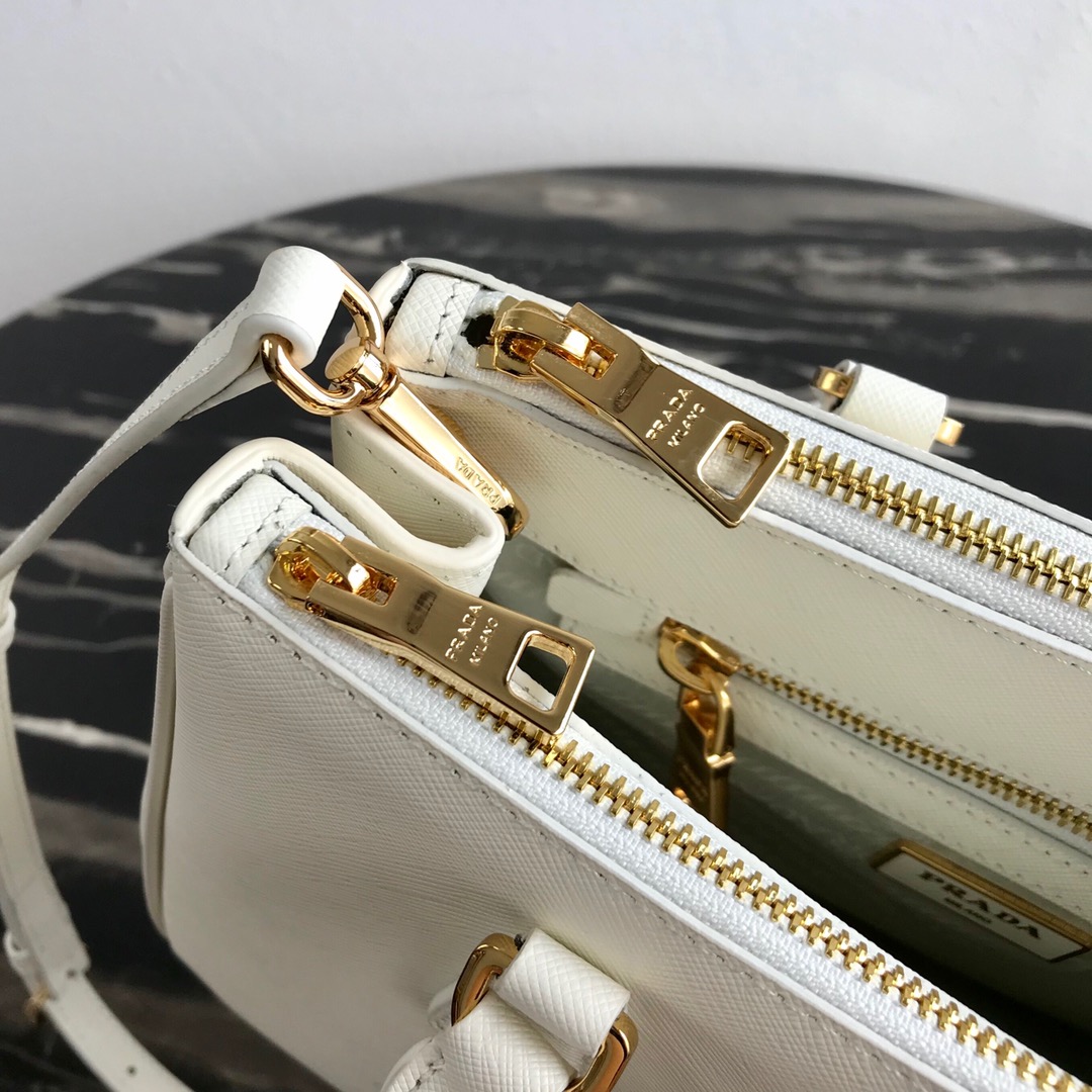 medium Pra*a galleria saffiano leather bag