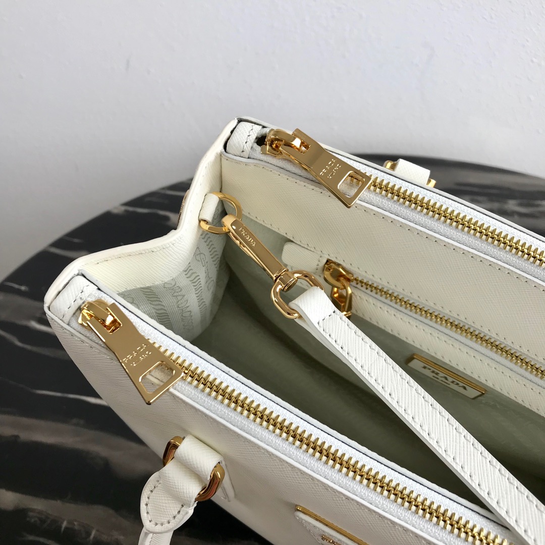 medium Pra*a galleria saffiano leather bag