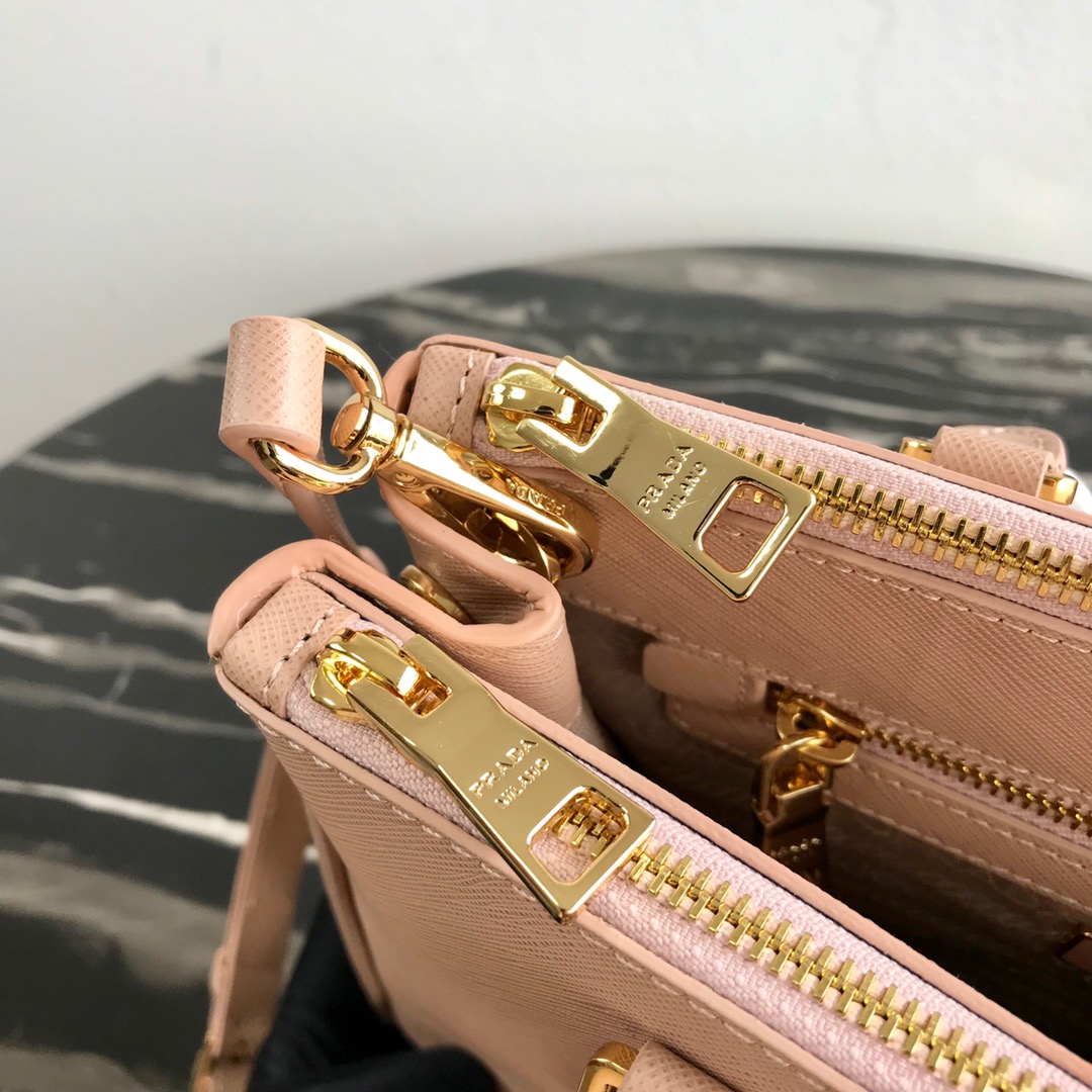 medium Pra*a galleria saffiano leather bag